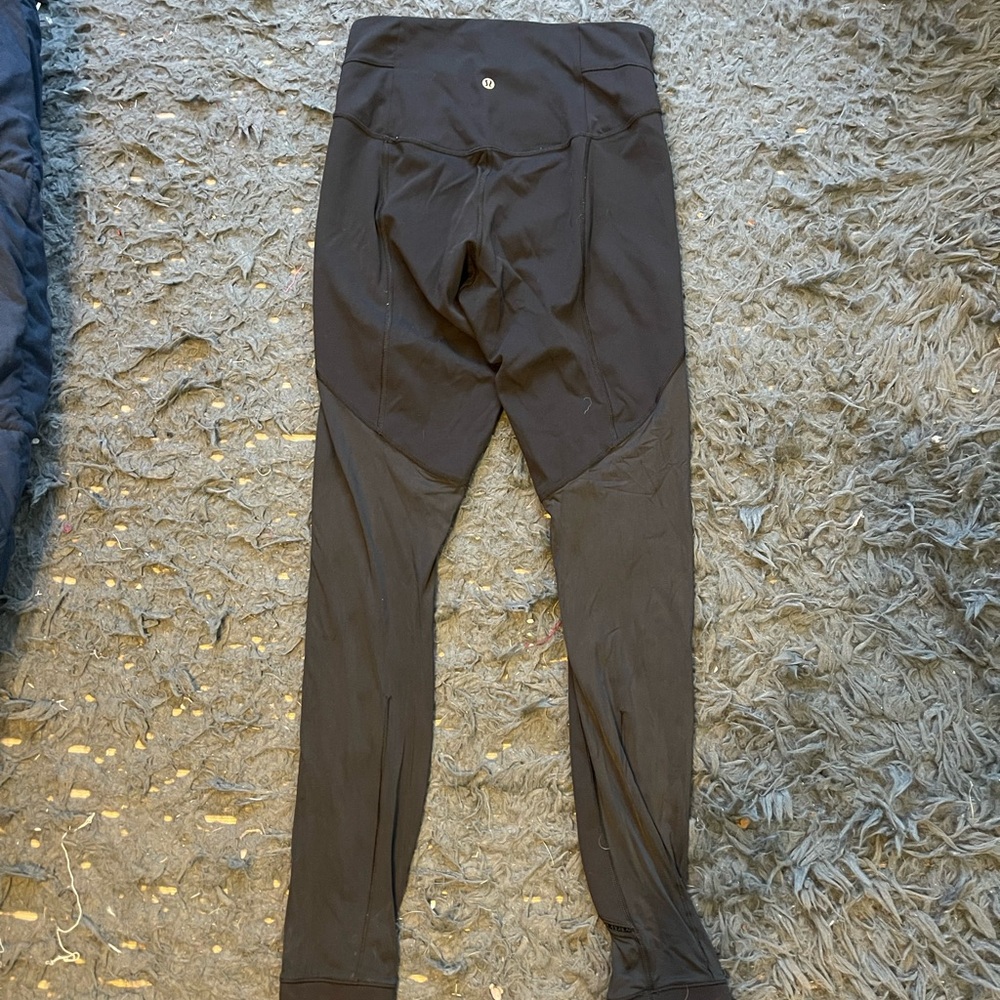 Black Lululemon High-Rise Athletic Leggings size 8